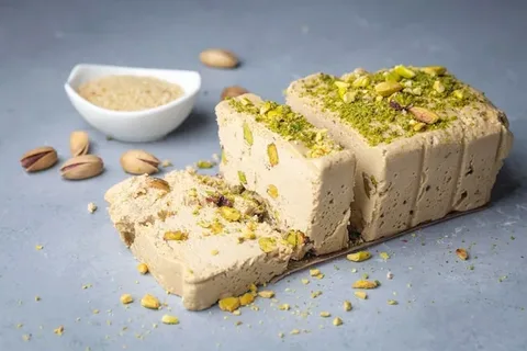 تصویر 1 از حلوا ارده اردکان یزد تازه و مغذی با بافت بی‌ نظیر